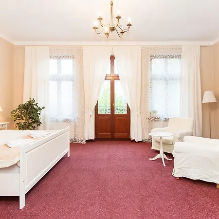 Willa Ogrody Bed & Breakfast *